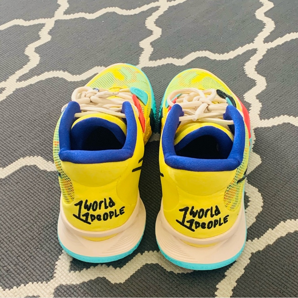 Kyrie Shoes - Picture 2 of 4